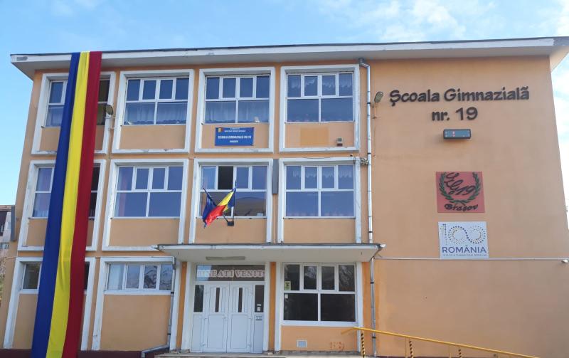intrare scoala